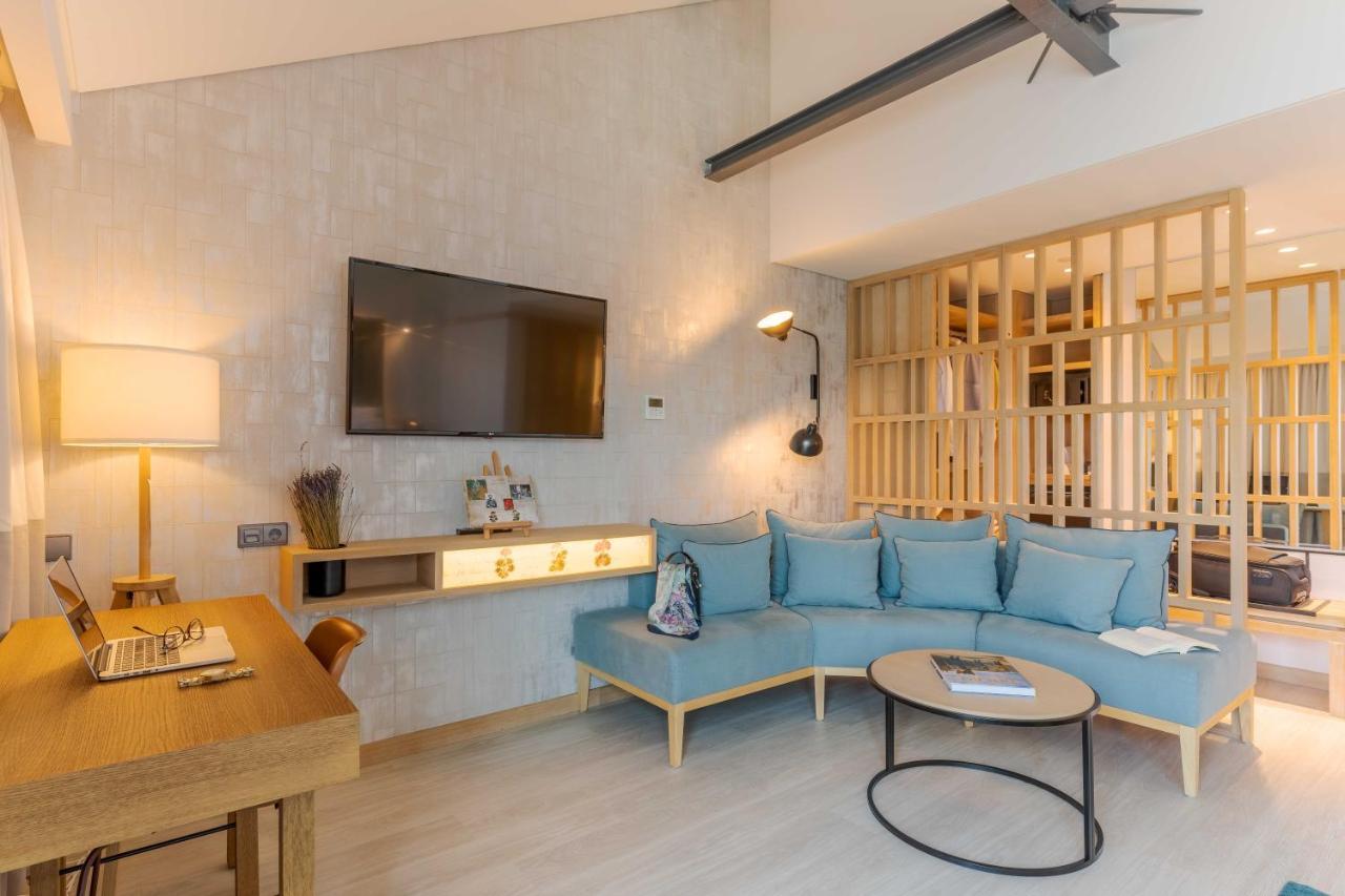 Pestana Douro Riverside - Preferred Hotels & Resorts, Lifestyle Valbom  ภายนอก รูปภาพ A living room at the hotel