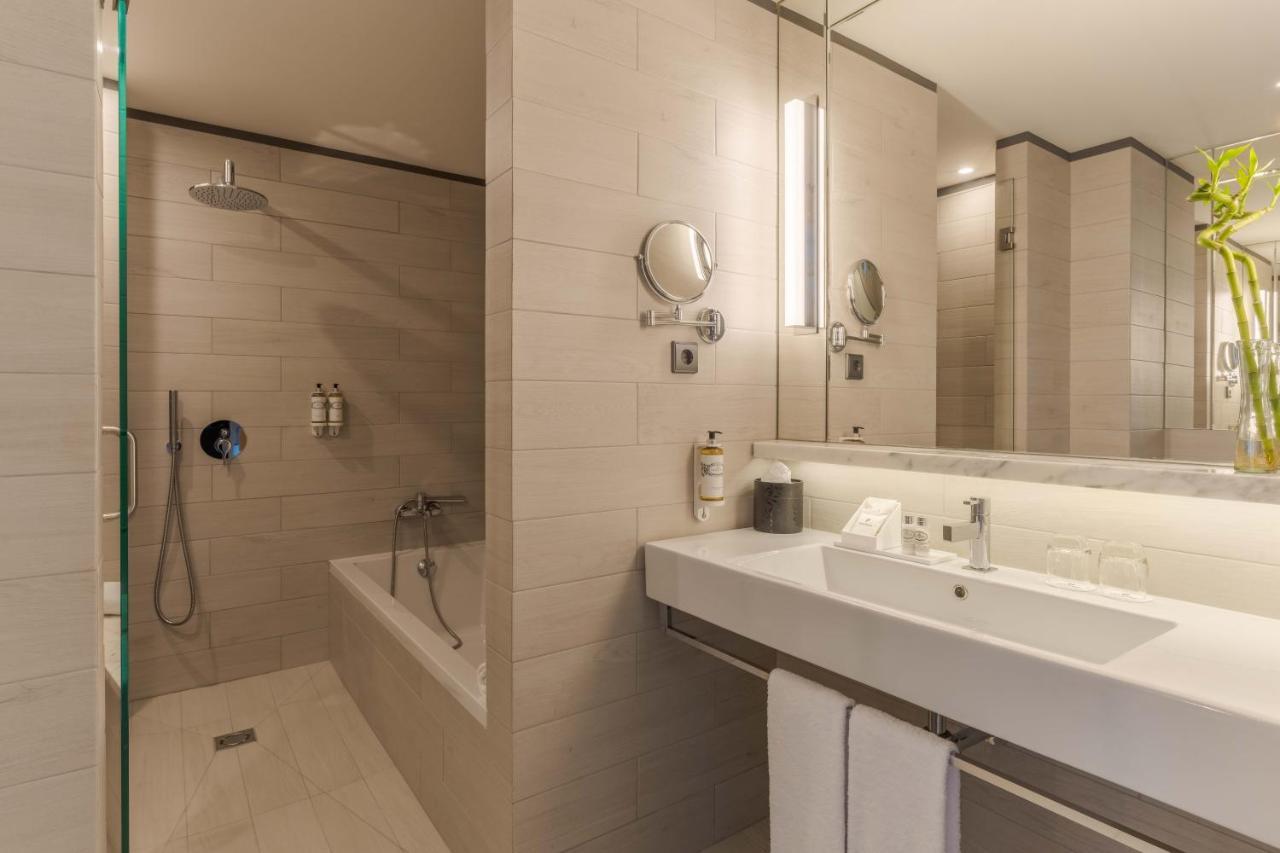 Pestana Douro Riverside - Preferred Hotels & Resorts, Lifestyle Valbom  ภายนอก รูปภาพ Bathroom